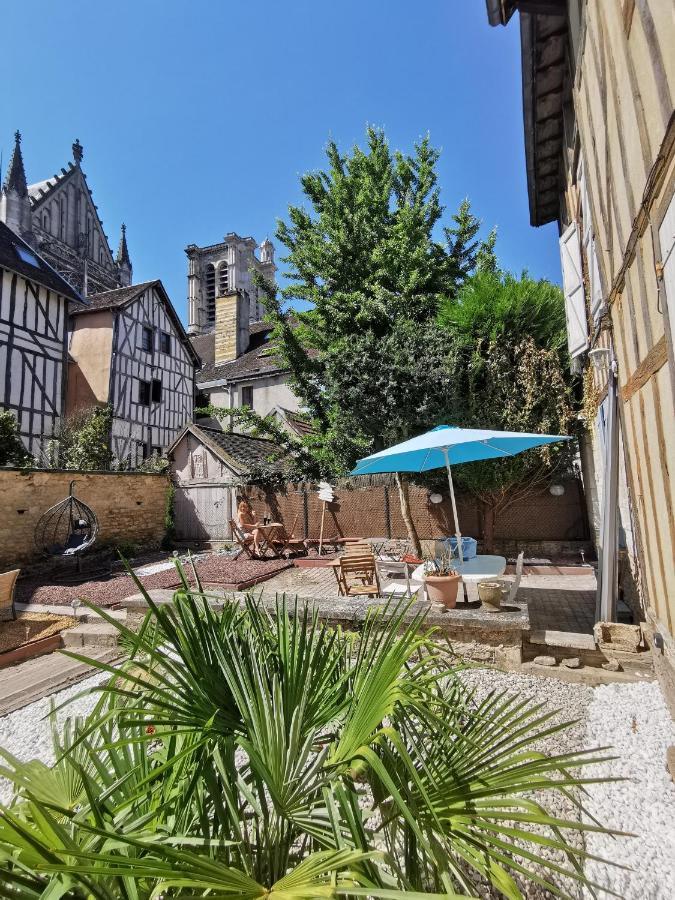 Le Spa De La Cathedrale - Jacuzzi - Sauna - Champagne - Netflix - Wifi Troyes Zewnętrze zdjęcie