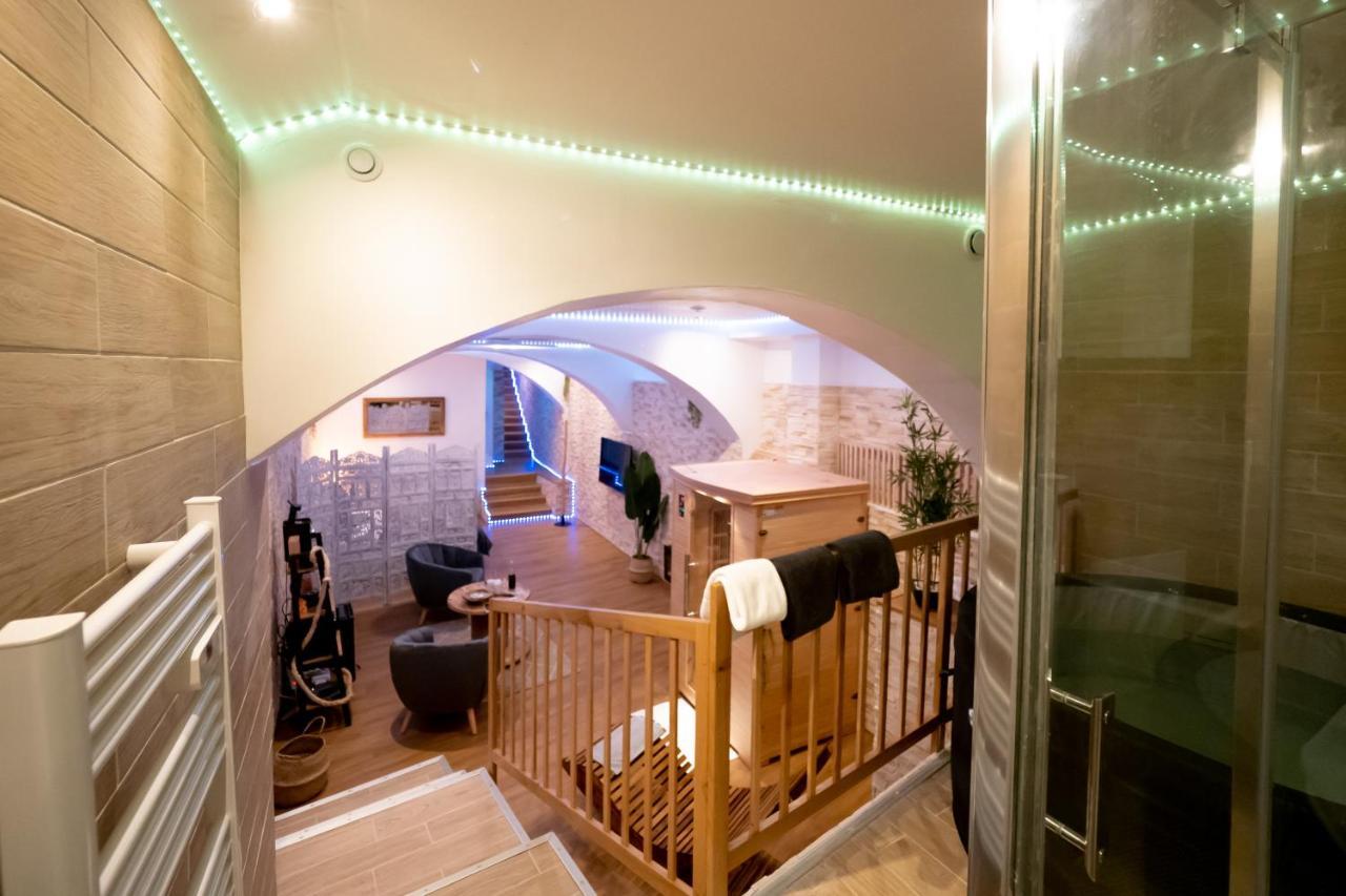 Le Spa De La Cathedrale - Jacuzzi - Sauna - Champagne - Netflix - Wifi Troyes Zewnętrze zdjęcie