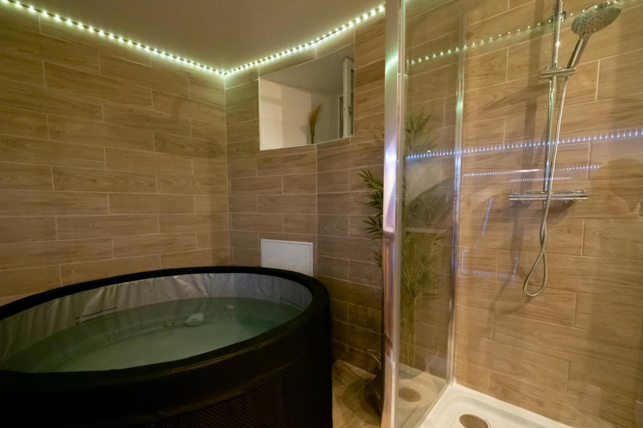 Le Spa De La Cathedrale - Jacuzzi - Sauna - Champagne - Netflix - Wifi Troyes Zewnętrze zdjęcie