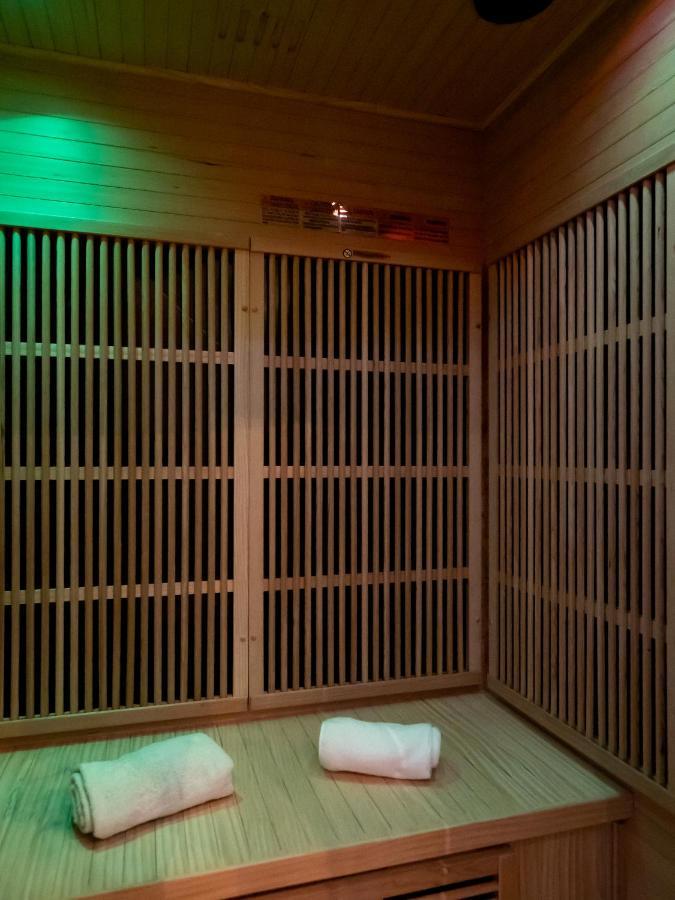 Le Spa De La Cathedrale - Jacuzzi - Sauna - Champagne - Netflix - Wifi Troyes Zewnętrze zdjęcie